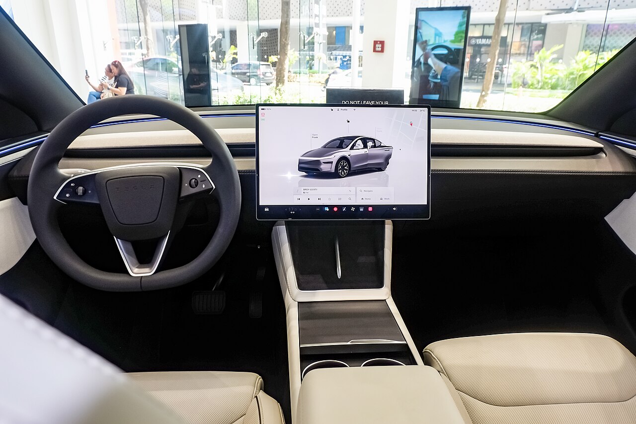 特斯拉Model Y L六座版第二三排内饰,适合两三个孩子的大家庭