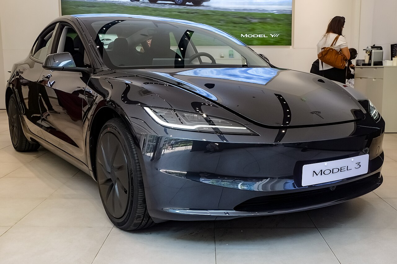 tesla-model3-financing-guide 特斯拉Model 3停在路边——留学生与新移民没有美国信用记录也能贷款购买