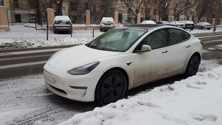 Tesla Winter Accessories 2026: The Cold-Weather Kit That Actually Helps (US & Canada)